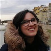 Giovane insegnante offre ripetizioni o aiuto compiti per studenti di scuole elementari, medie e superiori in diverse discipline umanistiche